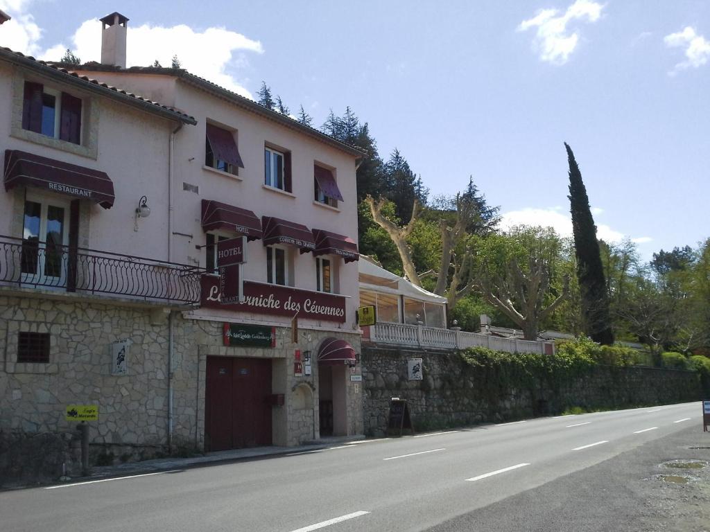 Logis Hotel Restaurant La Corniche Des Cevennes Saint-Jean-du-Gard Exterior photo